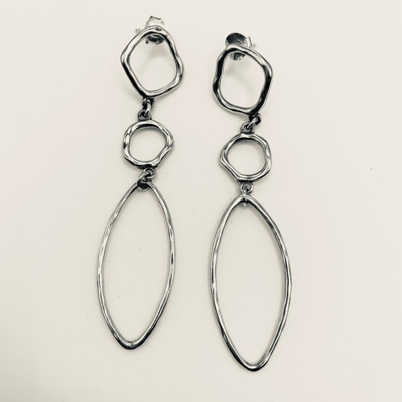 RARE Grace & Heart Post 3-Tier Hammered Sterling Dangle Earrings - Picture 8 of 10